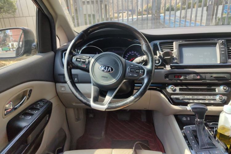 Used Kia Carnival 2017 2.2T Flagship Edition China V Standard Steering Wheel