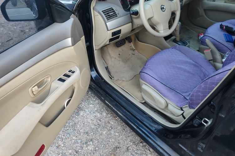 Used Nissan Sylphy 2012 Classic 1.6XE Automatic Comfort Edition Driver Seat