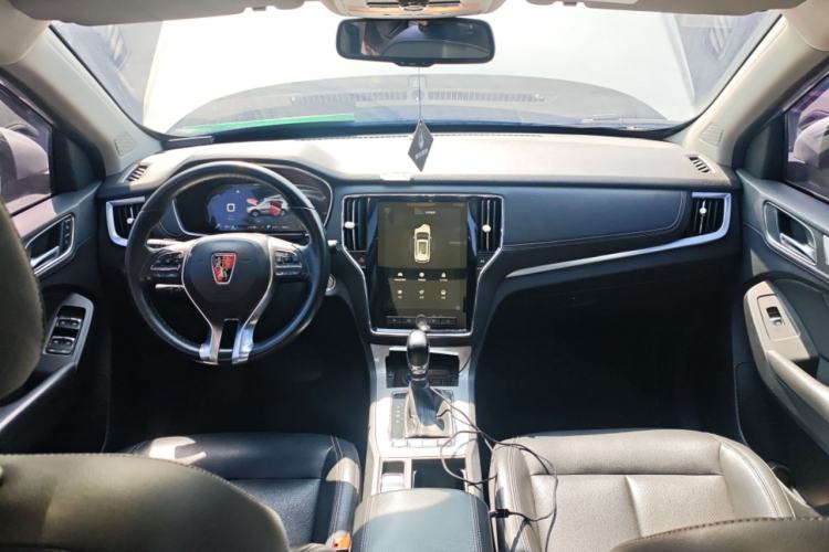 Used Roewe RX5 New Energy 2017 eRX5 50T Hybrid Connected Prestige Flagship Edition
