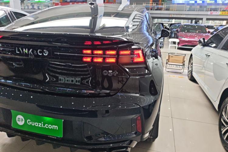 Used Lynk & Co 05 2022 05+ 2.0TD Automatic Exploration Edition Exterior 3