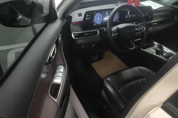 Used Chery Tiggo 8 PLUS 2024 Champion Edition 290TGDI DCT Deluxe Version 5-Seater