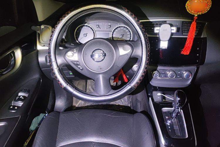 Used Nissan Sylphy 2019 1.6XV CVT Smart Connect Luxury Edition China VI Standard Steering Wheel