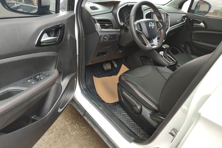 Used Brilliance V3 2017 1.5L Automatic Smart Version Driver Seat