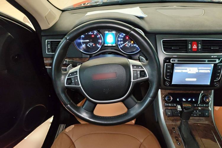 Used Haval H8 2015 2.0T Two-Wheel-Drive Standard Version
