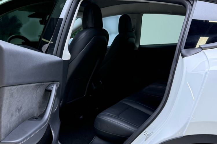 Used Tesla Model Y 2021 Standard Range Rear-Wheel Drive Version