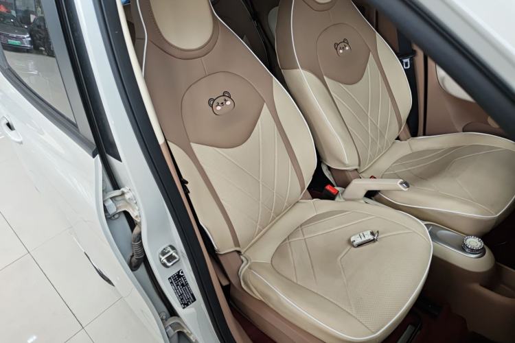 Used Wuling Hongguang MINIEV 2025 Four-Door Version Advanced Edition Right Front Seat