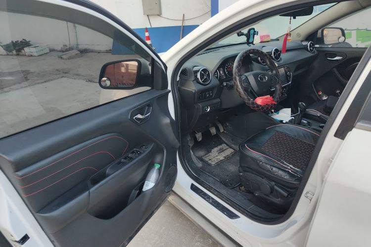 Used Soueast DX3 2016 1.5L Manual Luxury Edition
