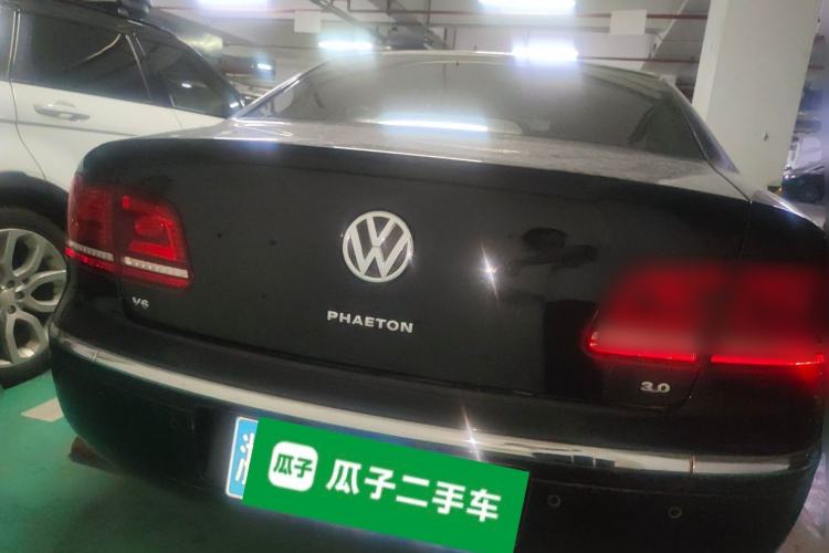 Used Volkswagen Phaeton 2015 3.0L Smart Edition Rear