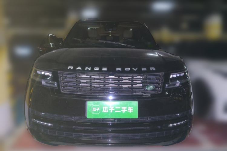 Used Land Rover Range Rover 2023 3.0 L6 400 PS Prestige Seven-Seater Extended Version
