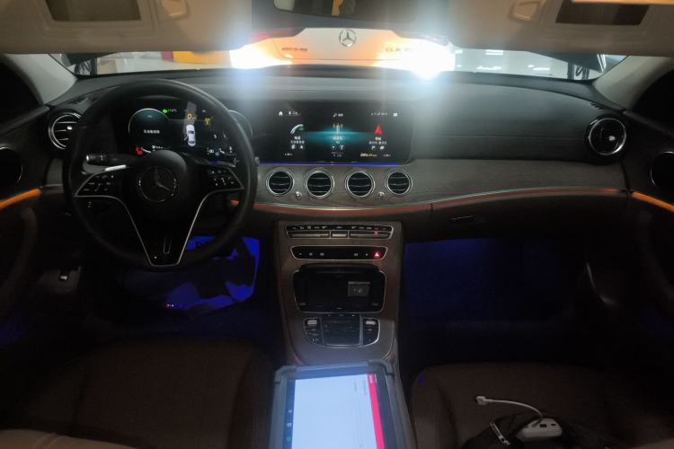 Used Mercedes-Benz E-Class 2023 Updated E 300 L Fashion Edition
