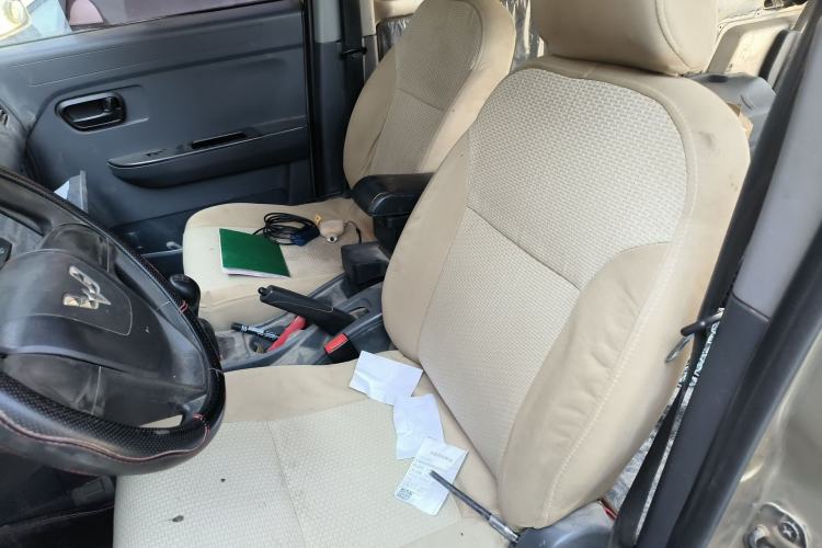 Used Wuling Rongguang V 2015 1.5L Practical Version Left Front Seat