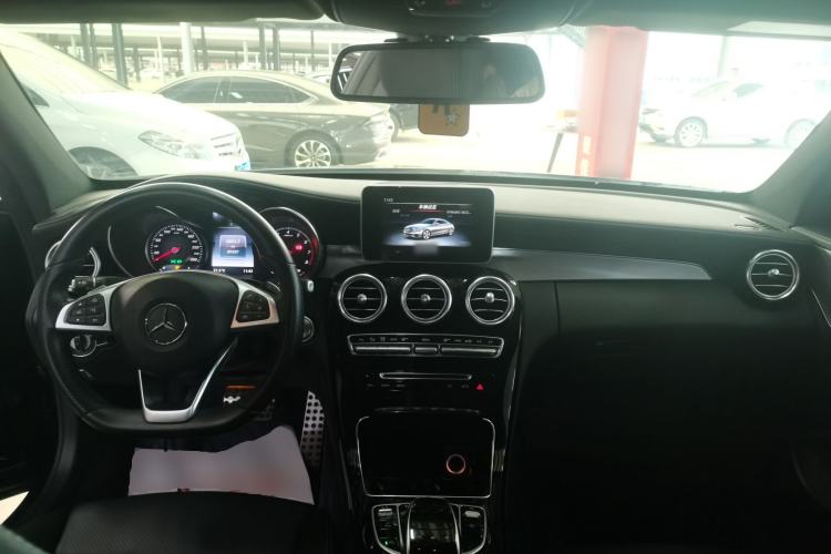 Used Mercedes-Benz C-Class 2018 C 200 Coupe Center Console