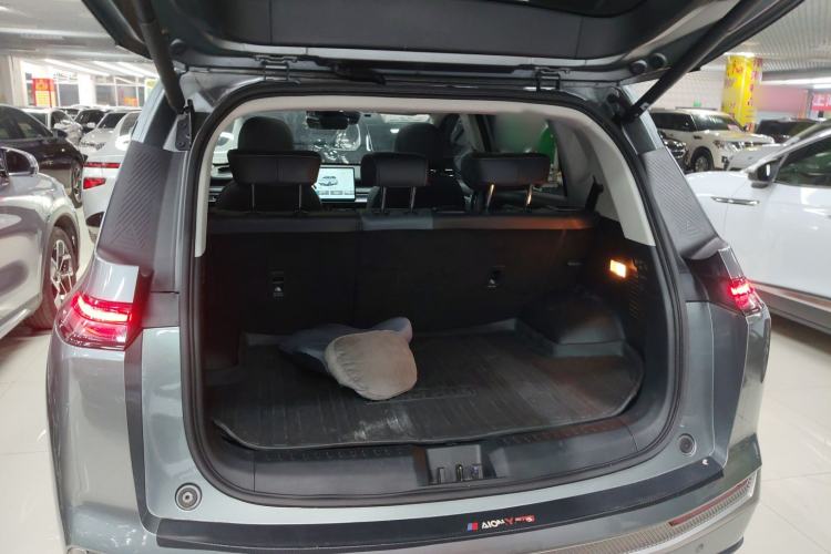 Used AION Y 2022 Plus 70 Tech Edition