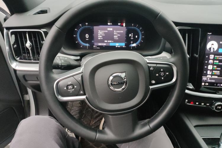 Used Volvo S60 2024 B4 Zhiyi Luxury Edition Steering Wheel