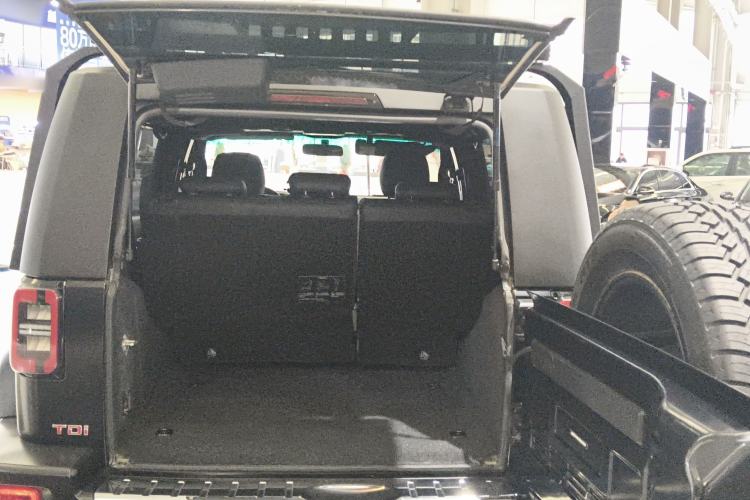 Used BAIC Off-Road BJ40 2024 2.0D Blade Hero Glory Edition Trunk