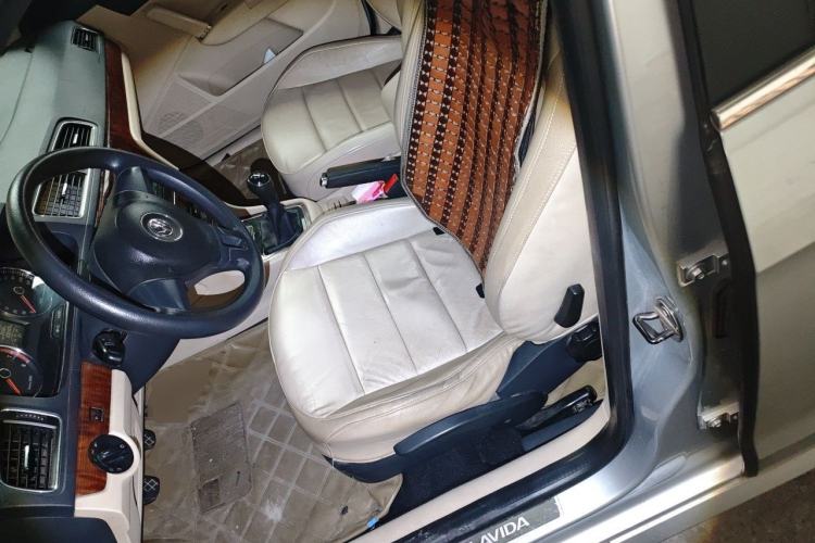 Used Volkswagen Lavida 2013 1.4TSI Manual Comfort Edition