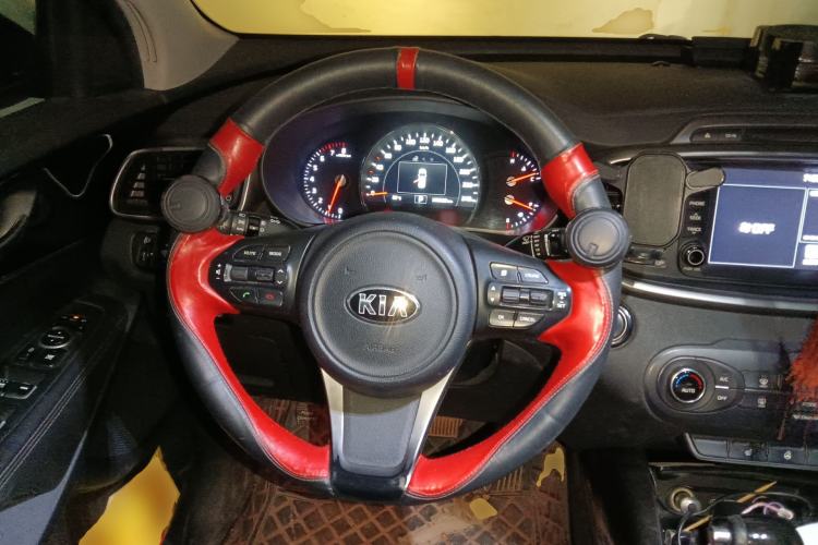 Used Kia Sorento 2015 Sorento L 2.4L Gasoline 4WD Elite Edition 7 Seats China IV Standard Steering Wheel