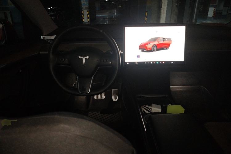 Used Tesla Model Y 2021 Long-Range All-Wheel-Drive Version