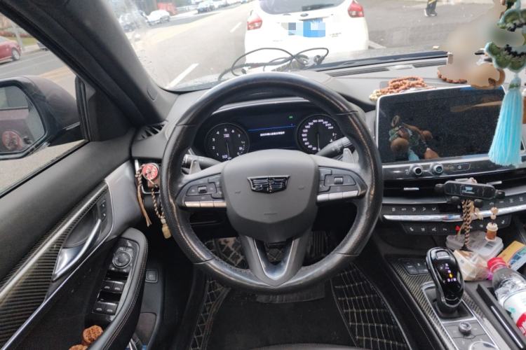 Used Cadillac CT5 2020 28T Platinum Sport Edition Steering Wheel