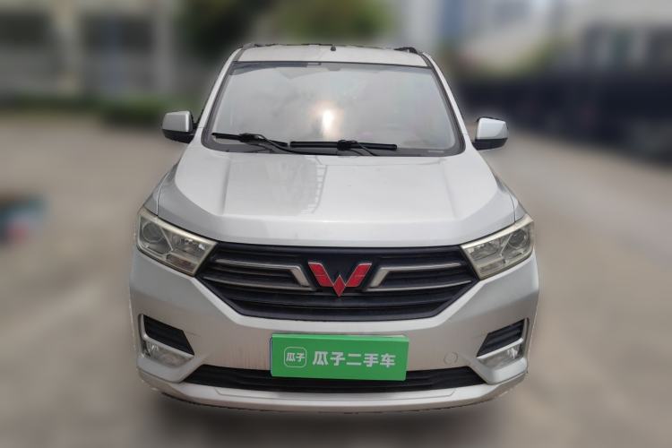 Used Wuling Hongguang 2019 1.5L S Comfort Edition China VI LAR
