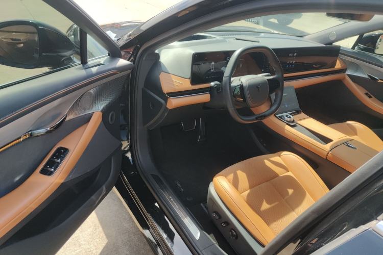 Used VOYAH PASSION 2024 PHEV Four-Wheel Drive Ultra-Long Range Executive Edition Driver Seat