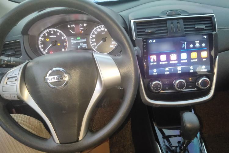 Used Nissan Tiida 2016 1.6L CVT Cool Dynamic Edition