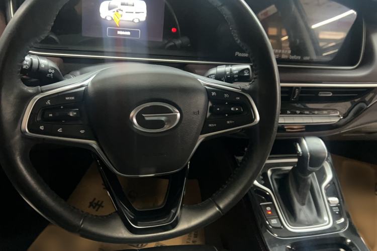 Used GAC Trumpchi M6 2023 PRO 270T DCT Luxury Edition Steering Wheel