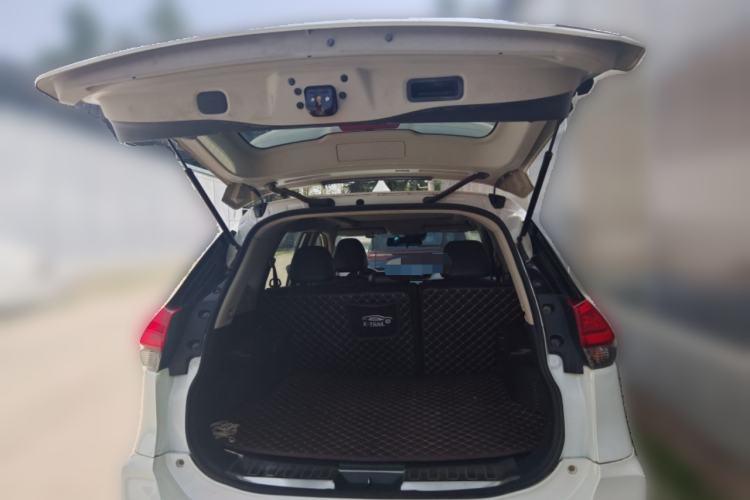 Used Nissan X-Trail 2019 2.0L CVT Comfort Edition 2WD Trunk