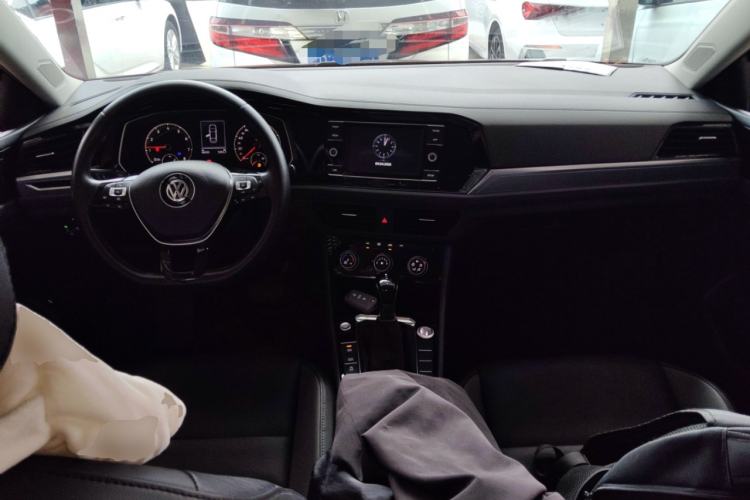 Used Volkswagen Sagitar 2019 280TSI DSG Comfort Version China VI Standard Center Console