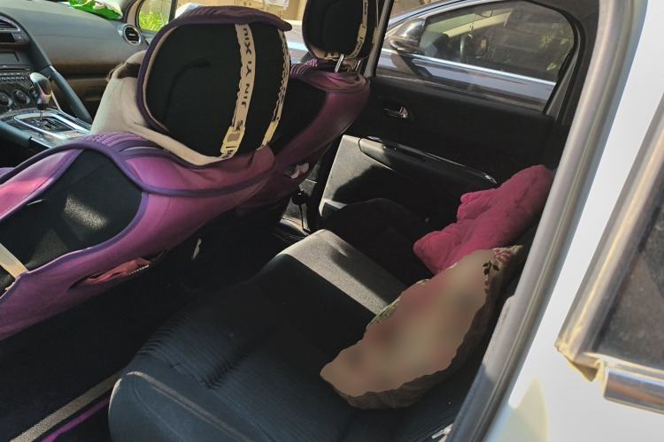 Used Peugeot 3008 2015 2.0L Automatic Classic Edition