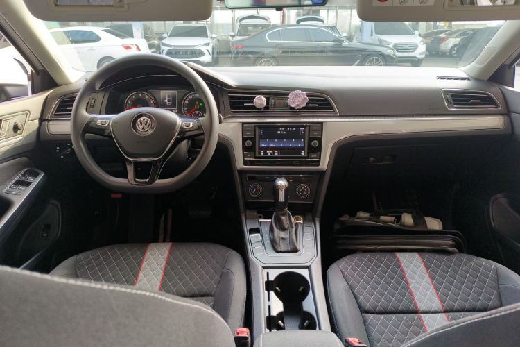 Used Volkswagen Lamando 2019 230TSI DSG Fashion Edition China VI
