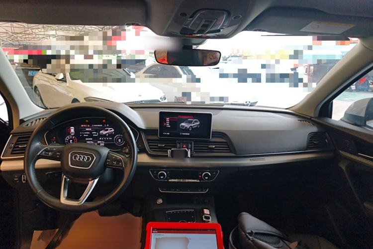 Used Audi Q5L 2018 40 TFSI Prestige Fashion Edition China V Center Console