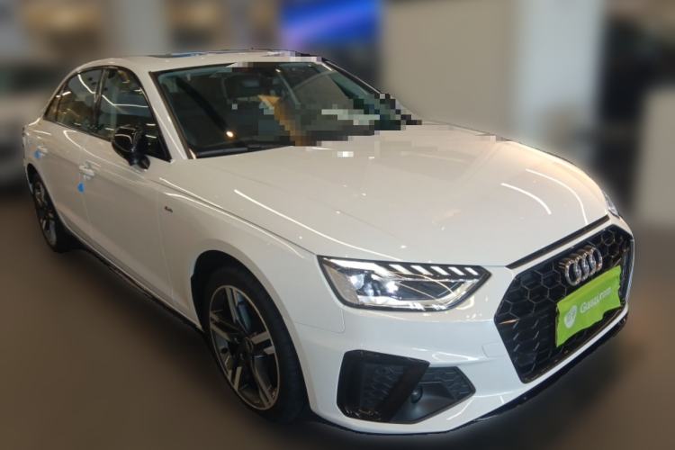 Used Audi A4L 2022 40 TFSI Luxury Dynamic Model Front Right 45 Deg