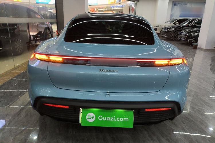 Used Porsche Taycan 2022-Year Updated Taycan