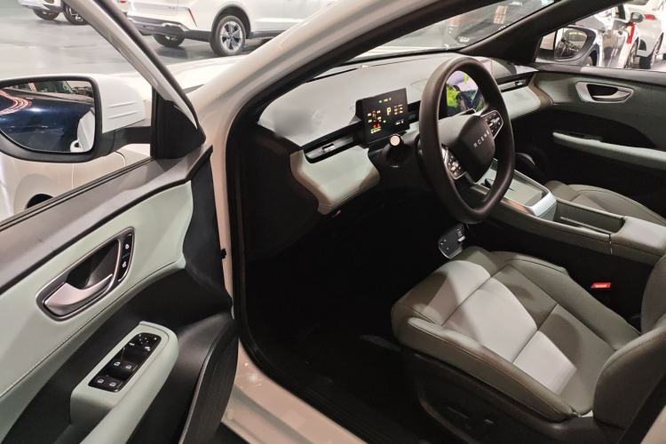 Used Roewe D6 2025 450km Deluxe Edition
