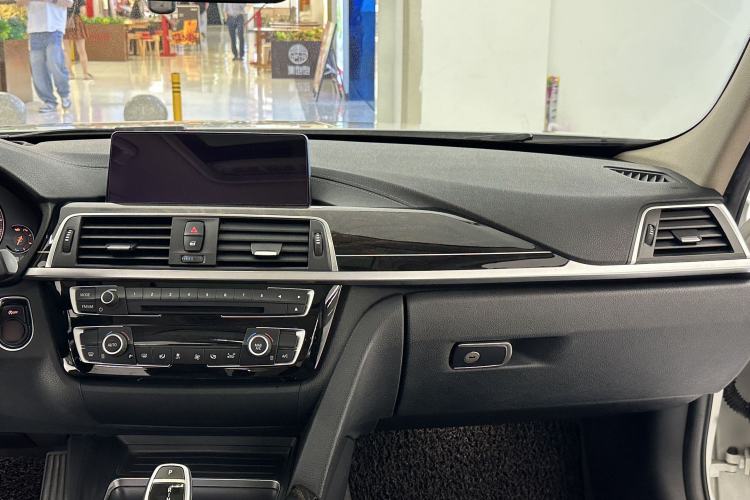 Used BMW 3 Series 2019 320Li M Sport Night Edition Interior 1