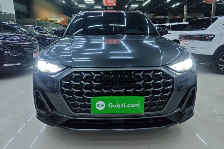 Used Audi Q3 2024 40 TFSI Fashion Dynamic Model