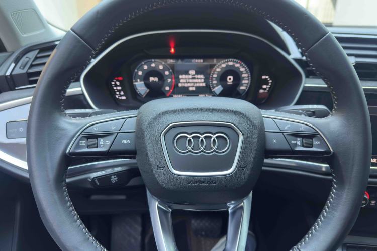 Used Audi Q3 2022 35 TFSI Fashion Dynamic Model