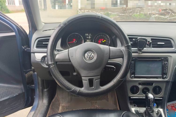 Used Volkswagen Lavida 2013 Restyled Classic 1.6L Automatic Comfort Edition
