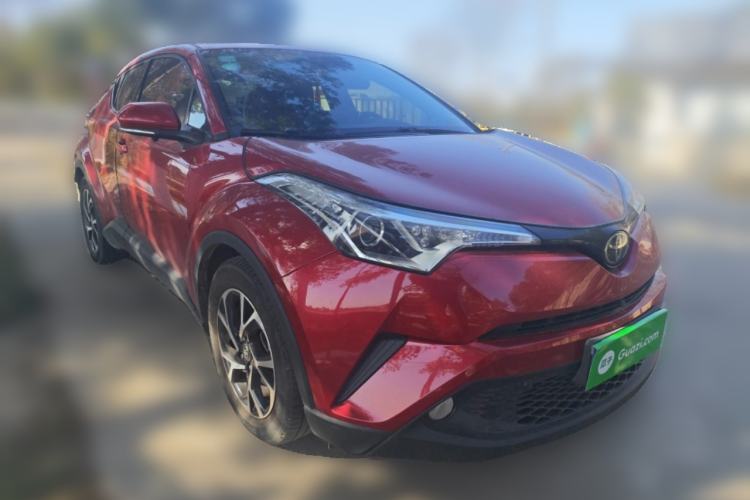 Used Toyota C-HR 2018 2.0L Leading with Sunroof China VI Standard Front Right 45 Deg