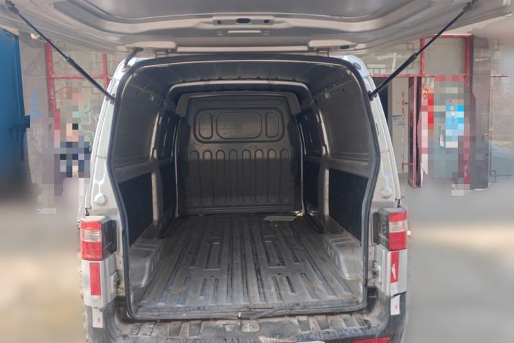 Used Jinbei Hiace X30 2020 1.5L Van Super-Enjoyment Model China VI Standard SWC15M
