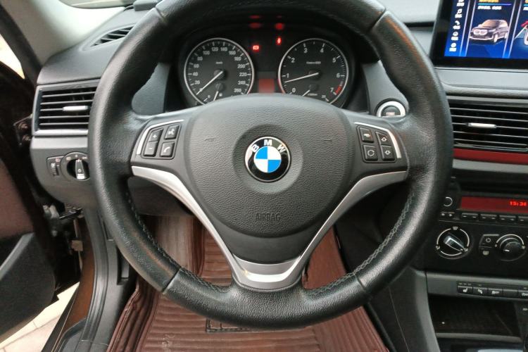 Used BMW X1 2015 sDrive18i Fashion Upgrade Edition
