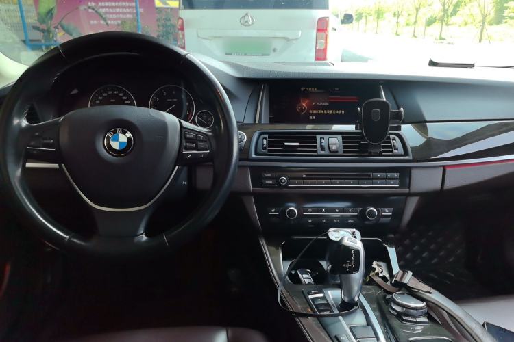 Used BMW 5 Series 2014 525Li Luxury Design Package