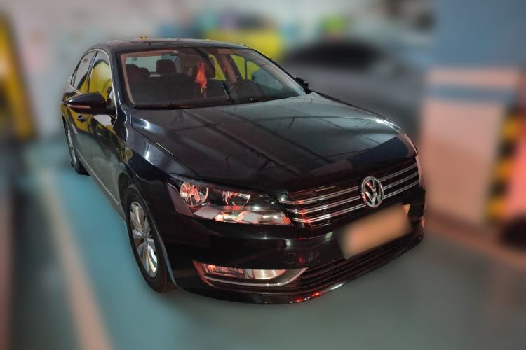 Used Volkswagen Passat 2014 1.8TSI DSG Prestige Edition Front Right 45 Deg