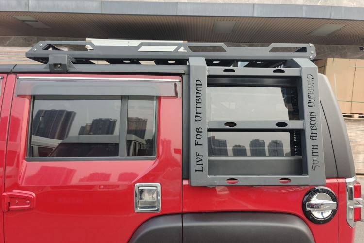 Used BAIC Off-Road BJ40 2016 40L 2.0T Manual Two-Wheel Drive Luxury Edition