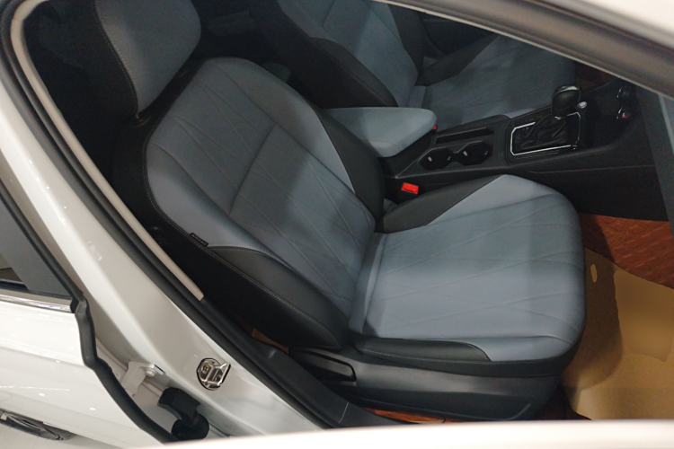 Used Volkswagen Lavida 2024 1.5L Automatic 5 Million Edition
