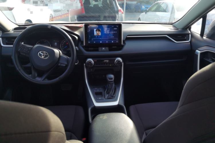 Used Toyota Wildlander 2022 Facelifted Dual-Motor 2.5L E-CVT Two-Wheel Drive Leading Edition
