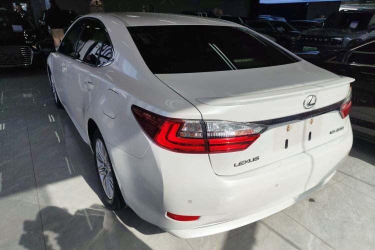 Used Lexus ES 2015 200 Elite Edition
