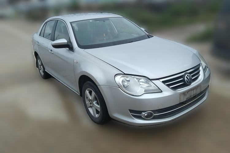 Used Volkswagen Bora 2012 1.6L Manual Fashion Edition Front Right 45 Deg