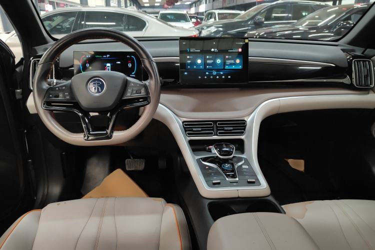 Used BYD Song Pro New Energy 2023 Champion Edition DM-i 71KM Leading Model Center Console